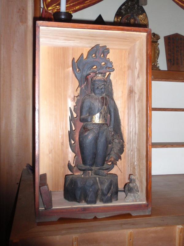 木箱に入った不動明王像